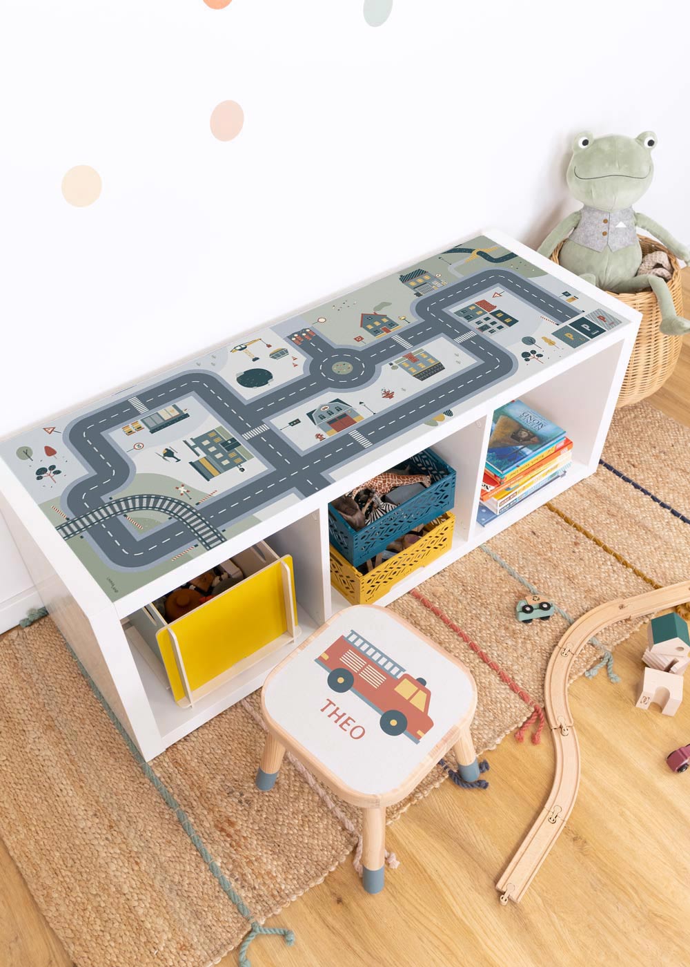 Ikea Kallax mit Klebefolie mit Spielstraße Motiv von Limmaland verschönern