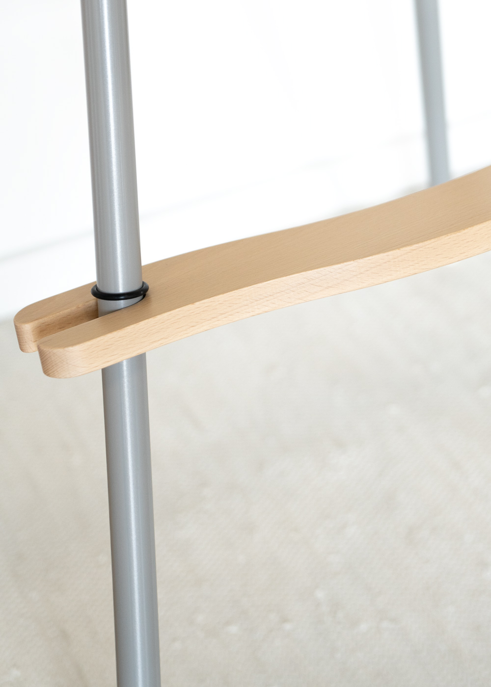 Fußstütze aus Holz passend für den IKEA ANTILOP-Kinderhochstuhl Fußstütze aus Holz passend für den IKEA ANTILOP-Kinderhochstuhl