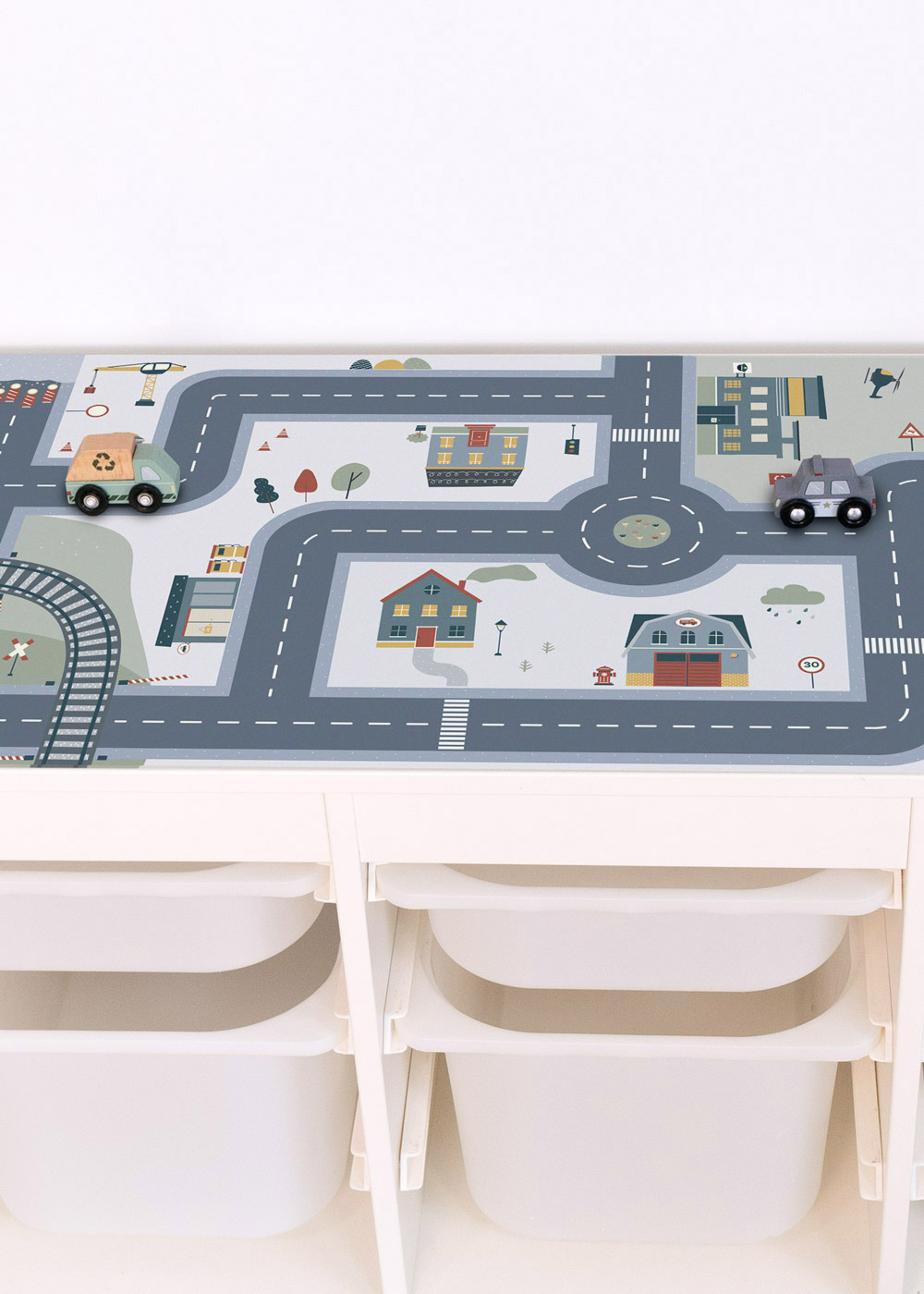 Ikea Trofast Regal mit Klebefolie mit Spielstraße Motiv von Limmaland verschönern