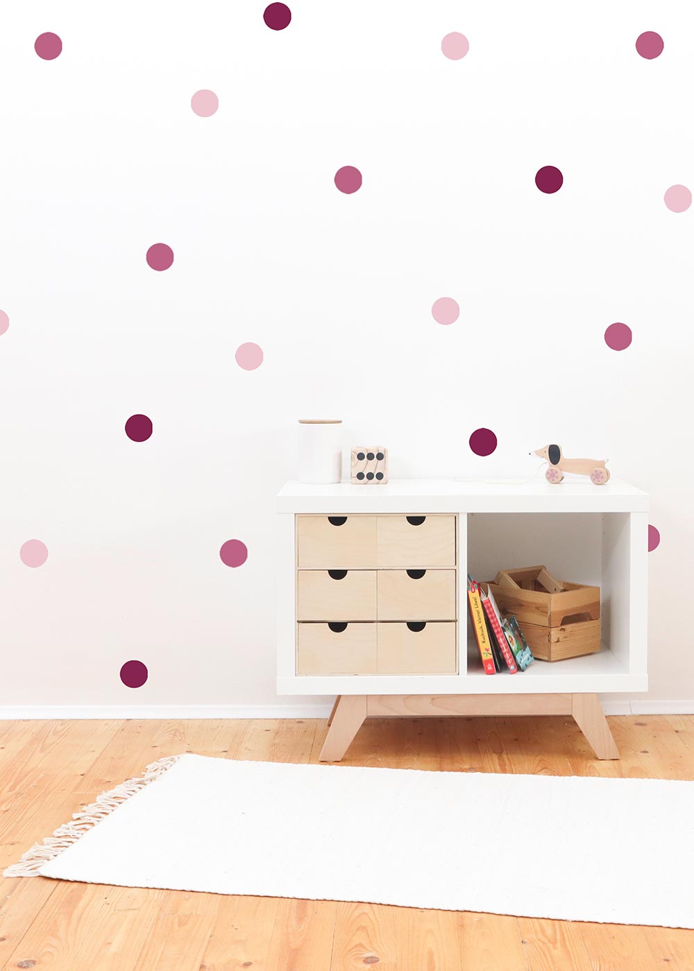 Stickerset Polka dots rosa Beispiel Kinderzimmer