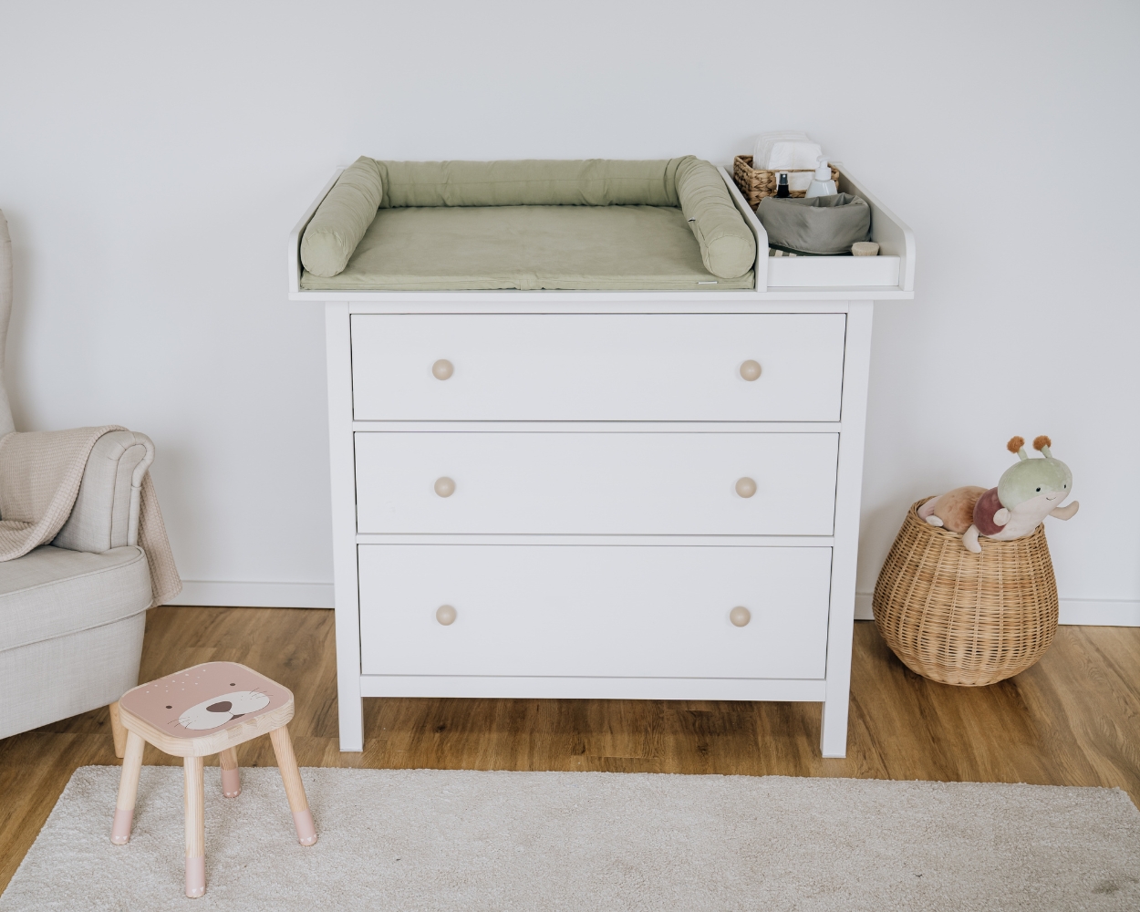Wickelkommode aus IKEA HEMNES im Babyzimmer Wickelkommode aus IKEA HEMNES im Babyzimmer