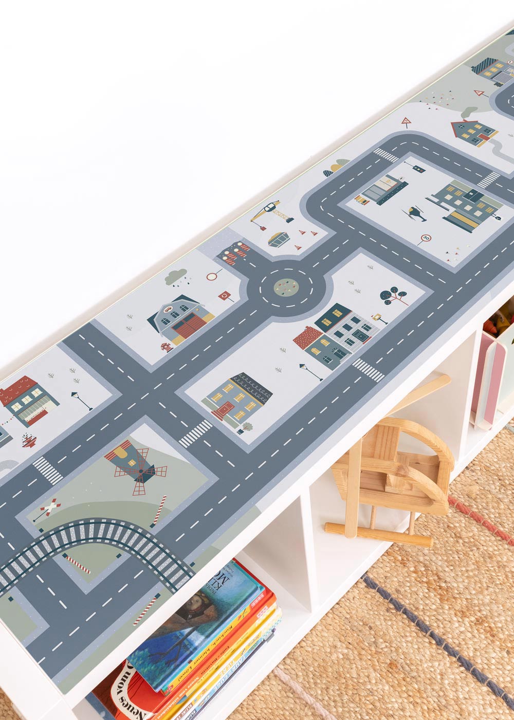 Ikea Kallax mit Klebefolie mit Spielstraße Motiv von Limmaland verschönern