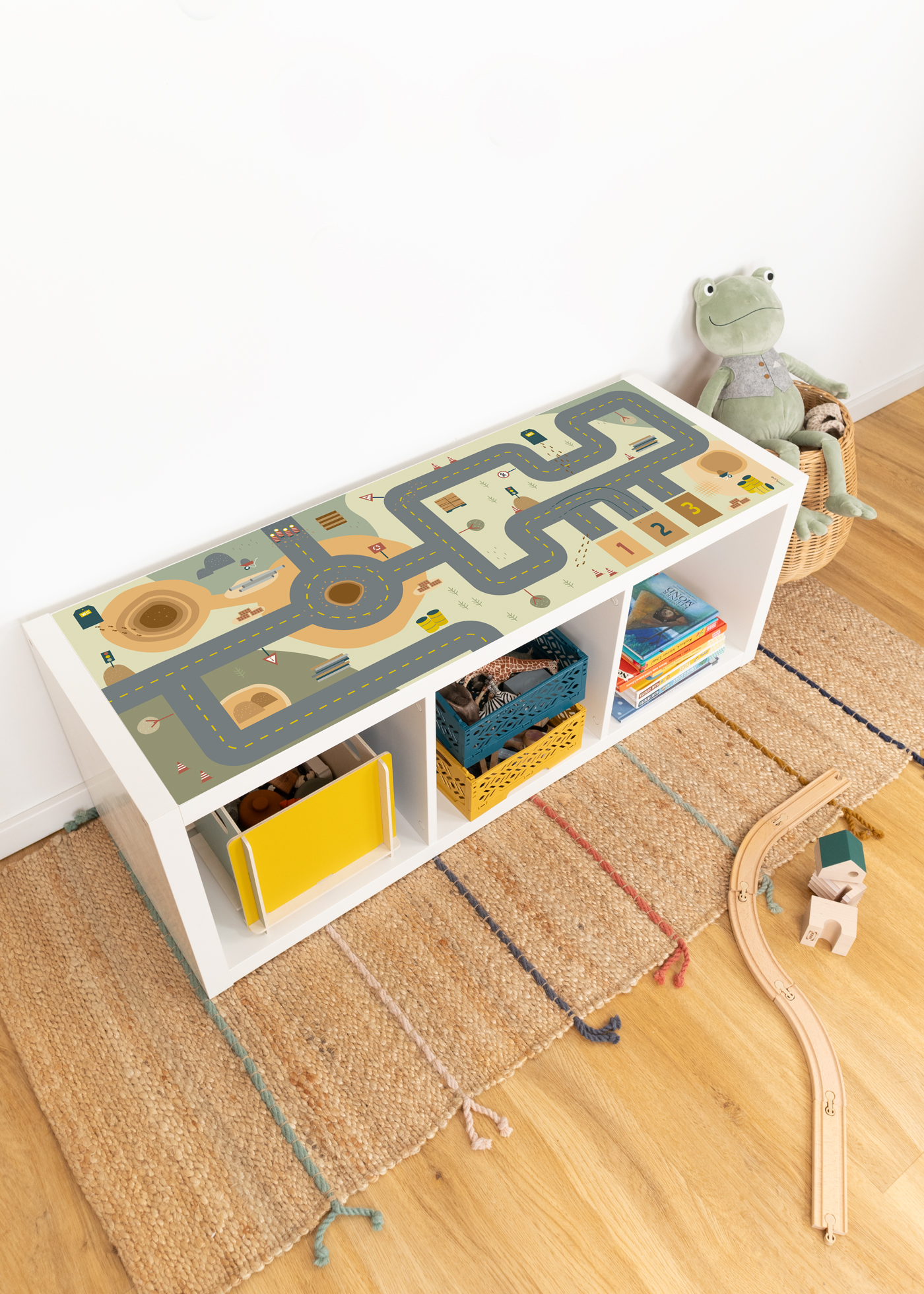 Spielstraße Folie für IKEA Spieltisch verschönern Spieltisch mit Baustellenmotiv für das Kinderzimmer