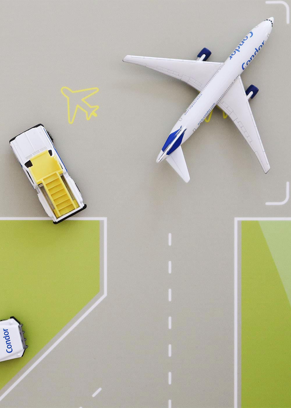 Ikea Smastad Bank Landebahn Flugzeug