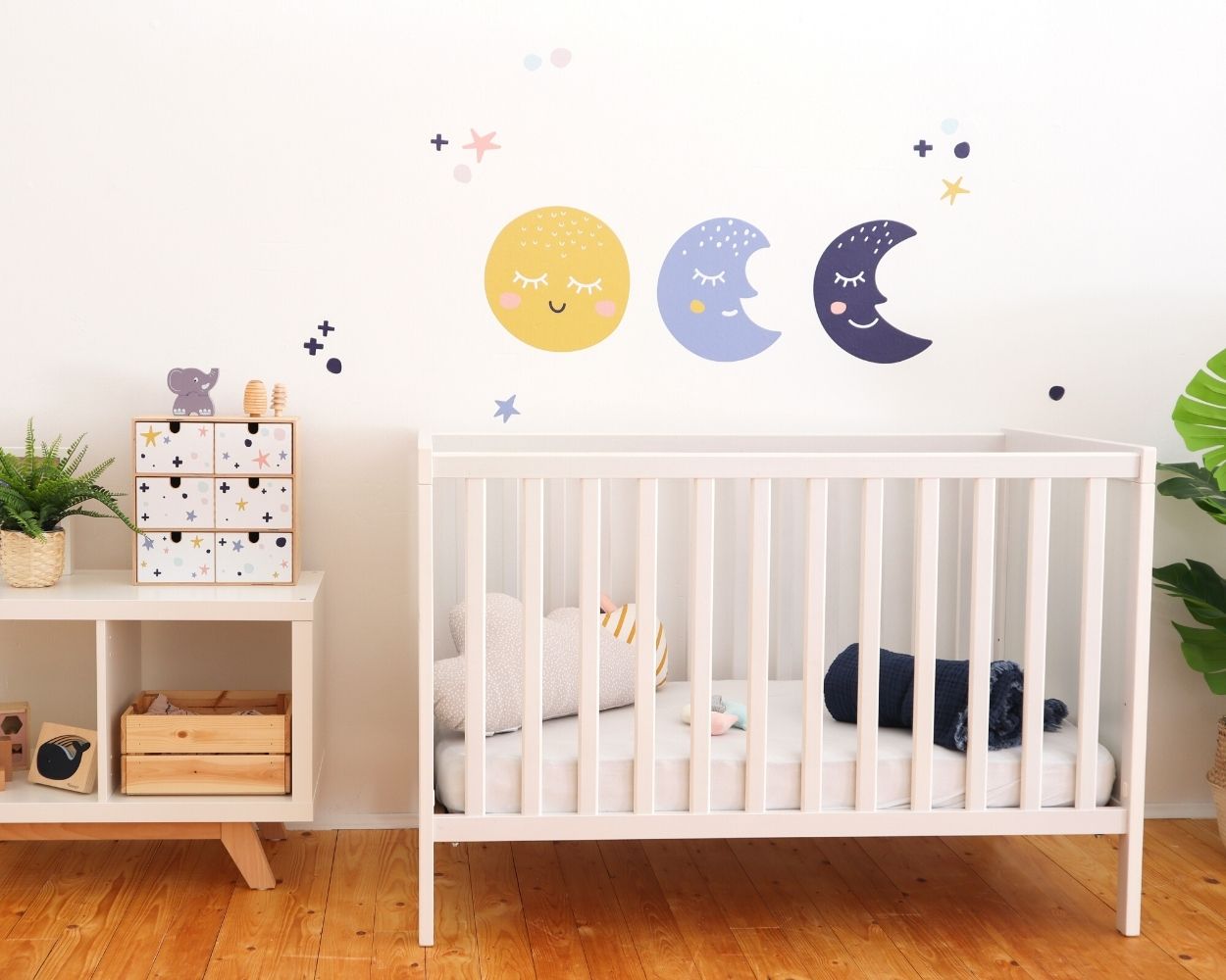Babyzimmer Wandgestaltung Mond