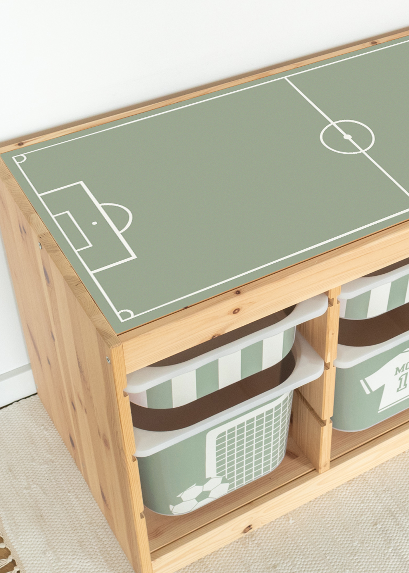 Ikea Trofast Klebefolie als Fußball Deko für dein Fußball Kinderzimmer als Fußballzimmer Deko mit Fußballmotiven passend für die Fußball EM