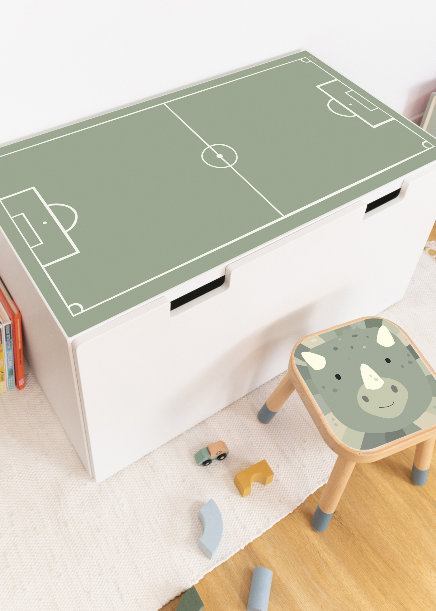 Ikea Smastad Klebefolie als Fußball Deko für dein Fußball Kinderzimmer als Fußballzimmer Deko mit Fußballmotiven passend für die Fußball EM