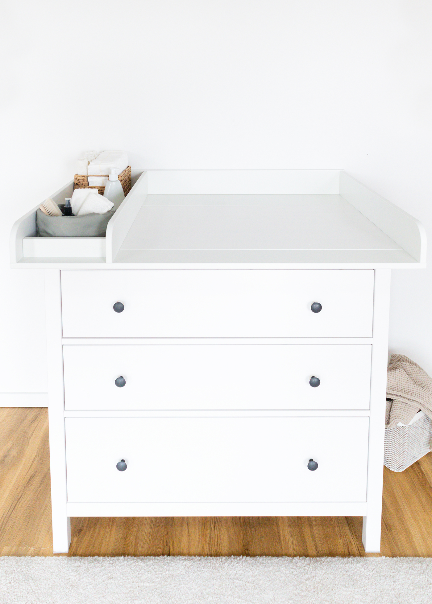 Wickelaufsatz und Wickelauflage für Ikea Hemnes Ikea Hemnes mit passendem Wickelaufsatz von Limmaland