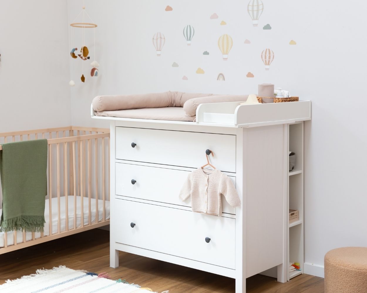 Wickelkommode im Babyzimmer