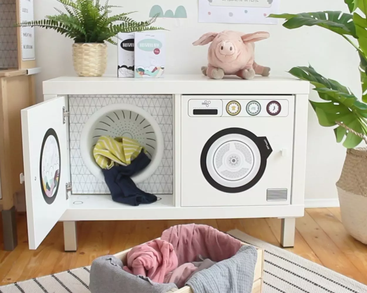 Een wasmachine met wastrommel voor kinderen maken