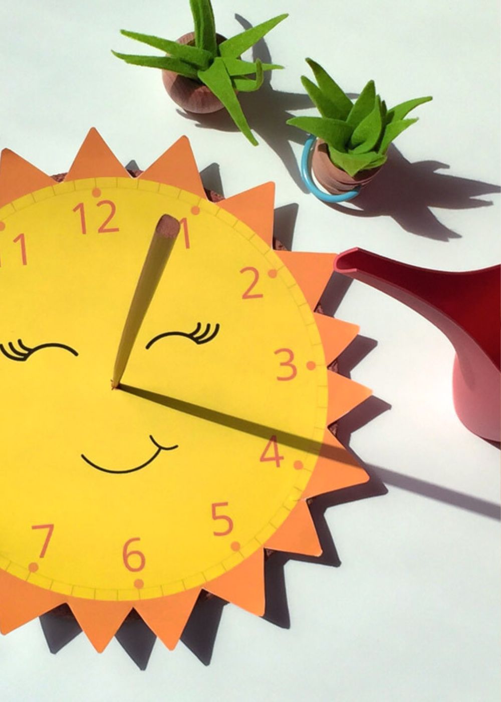 Sonnenuhr basteln DIY zonnewijzer - met gratis sjabloon