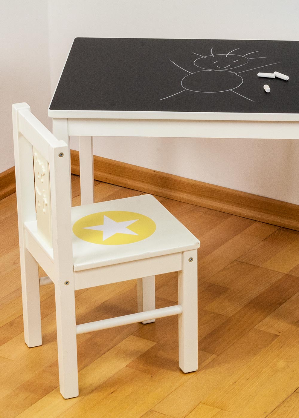 Ikea Kritter Kindertisch Ideenreich Tafelfolie  Detailansicht Stuhl