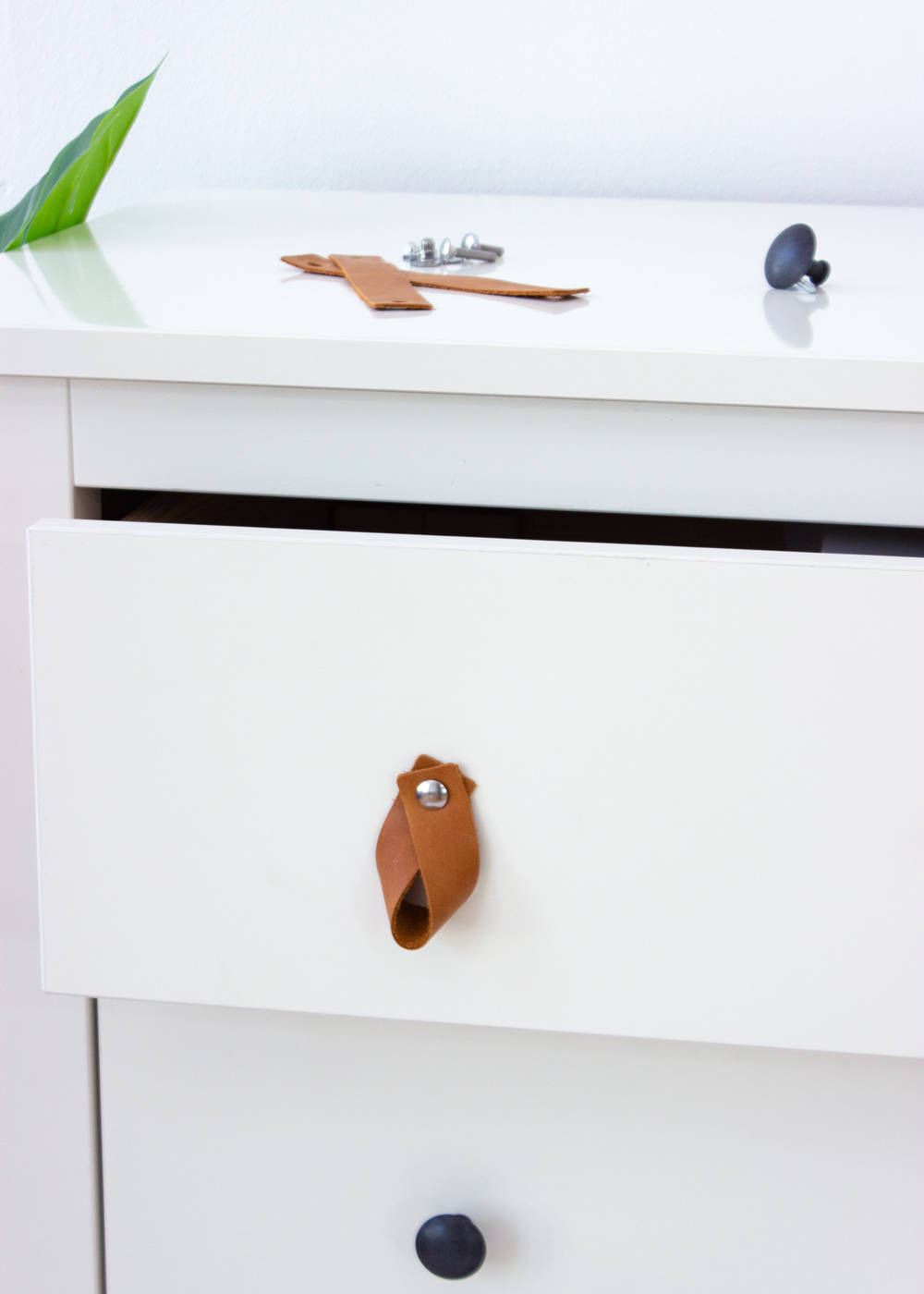 Ledergriffe Ikea Möbel Läderig Teilansicht Kommode Austausch Ledergriffe Ikea Möbel Läderig Teilansicht Kommode Austausch