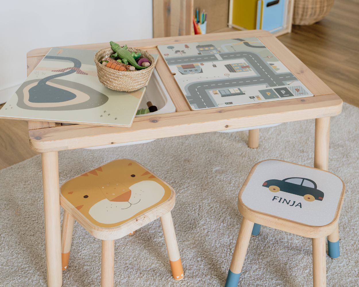 IKEA Hack IKEA FLISAT Spieltisch Spielstraße und Safari 